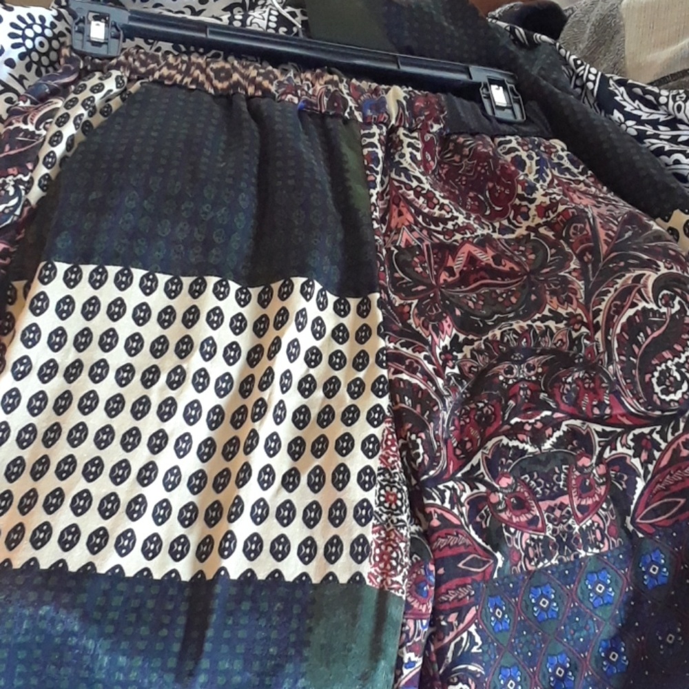 Zara basic dress pants. - Picture 4 of 6